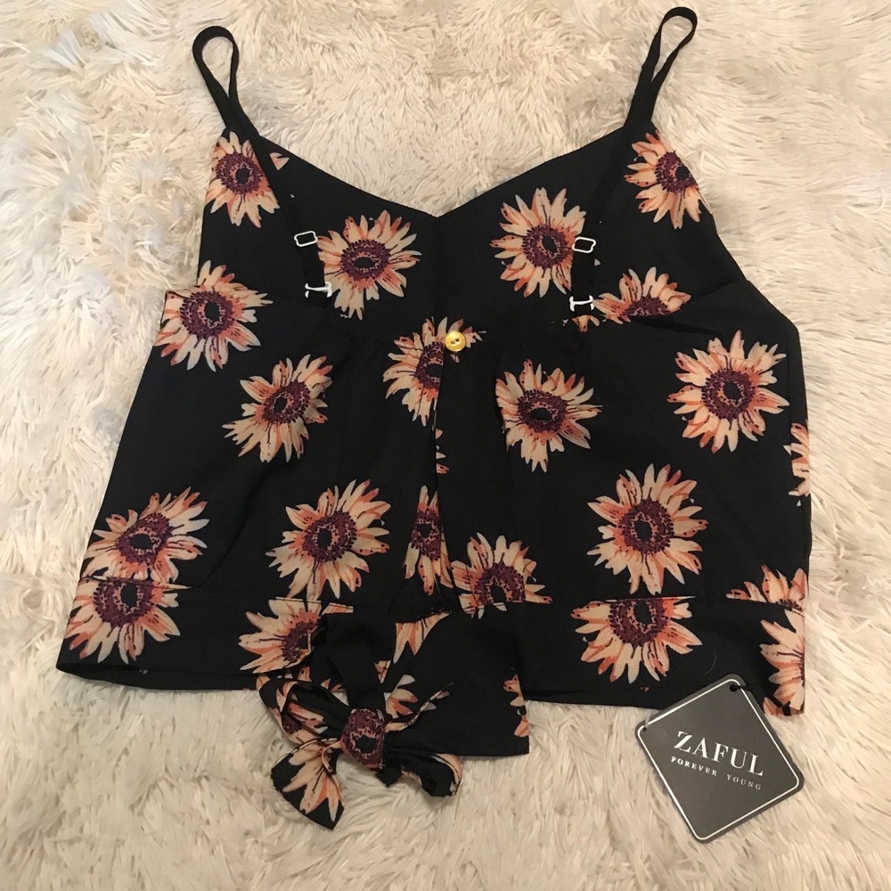 Brand New crop top and Never Worn! - Picture 2 of 3
